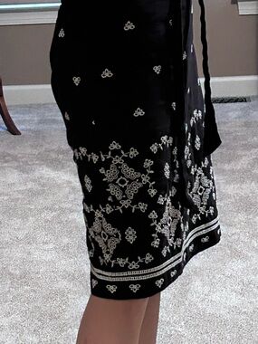 Ann Taylor Navy Skirt with White Embroidered Detail